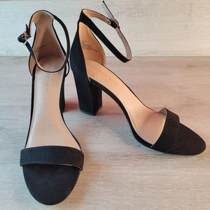 Madden Girl Womens Beella Size 10 Chunky Heels Black Open Toe Sandal NWOT